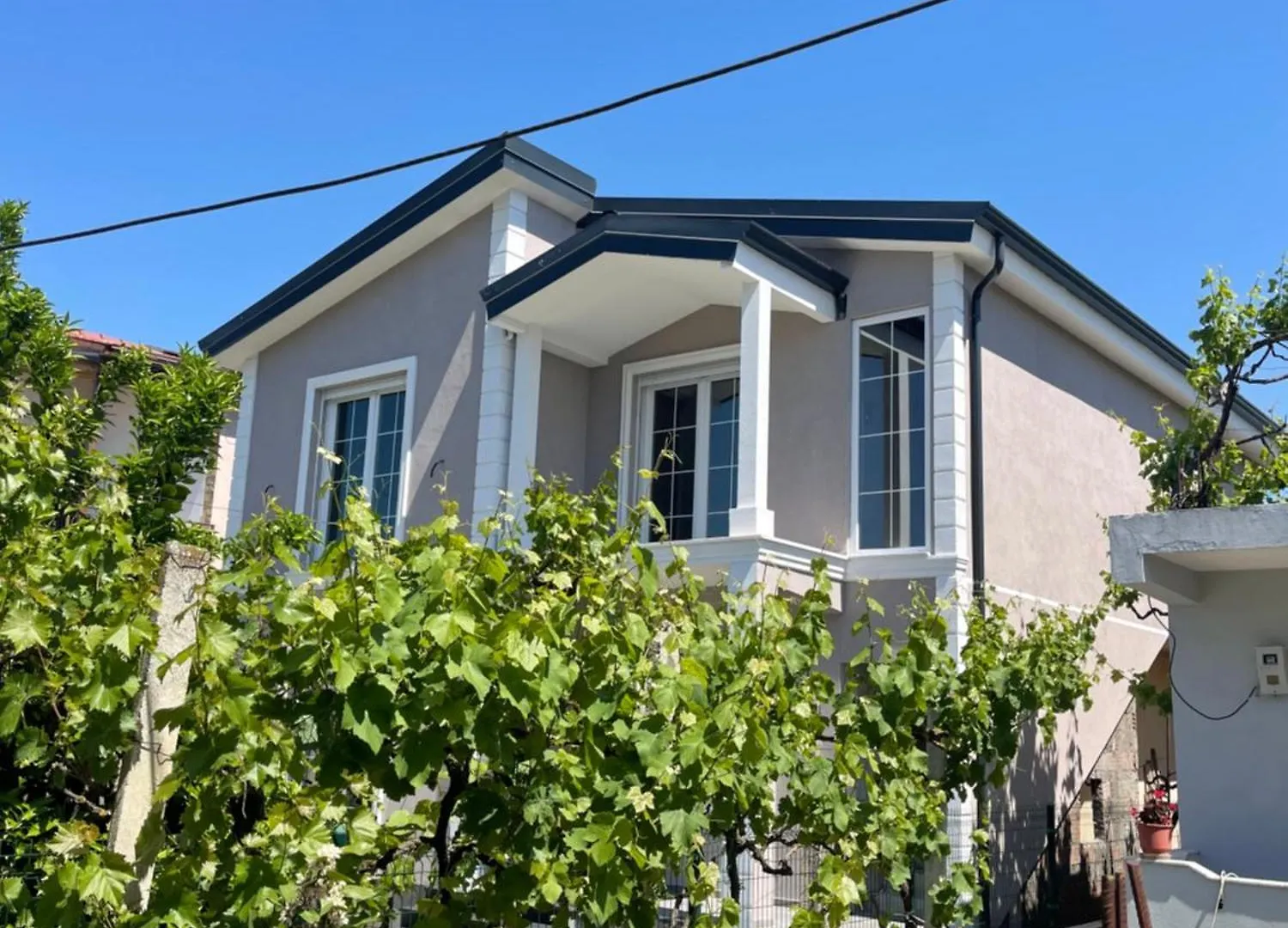 Villa Ajla Durrës 0*,