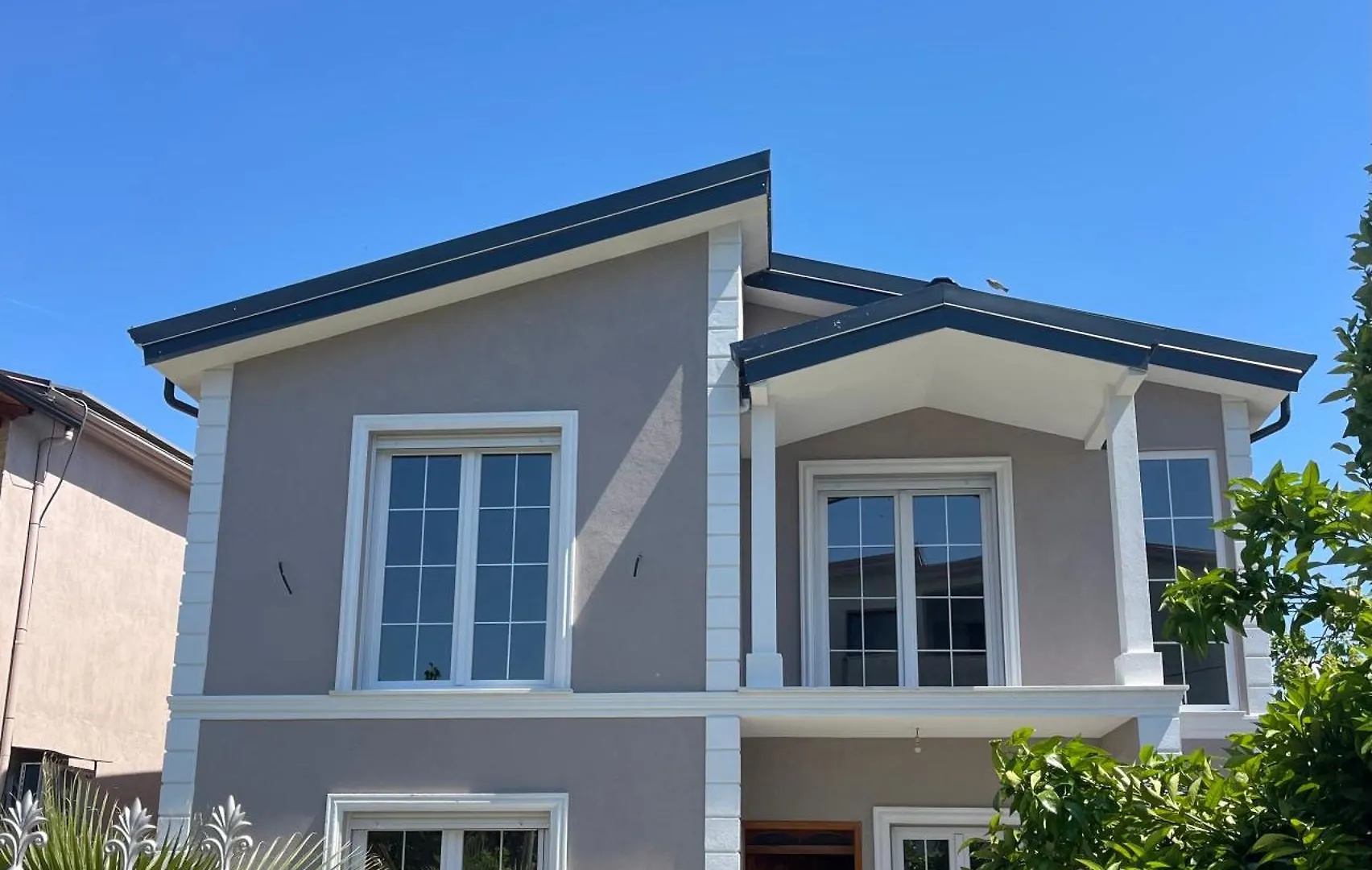 Villa Ajla Durrës